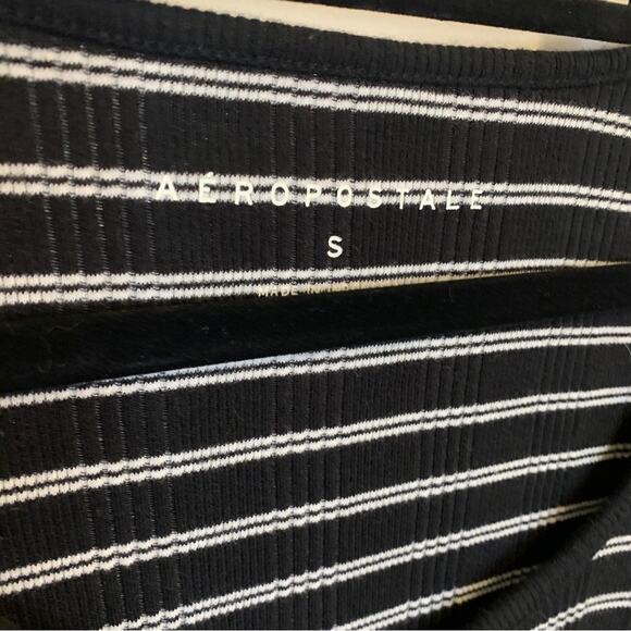 Aeropostale Striped V-Neck Cropped T-Shirt Lettuce Hem Henley Tee SMALL - Picture 7 of 11